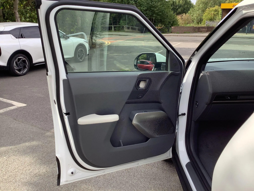 Kia EV2 107Kw First Edition 42Kwh Black #25