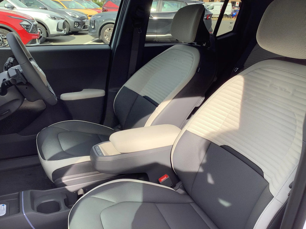 Kia EV2 107Kw First Edition 42Kwh Black #44