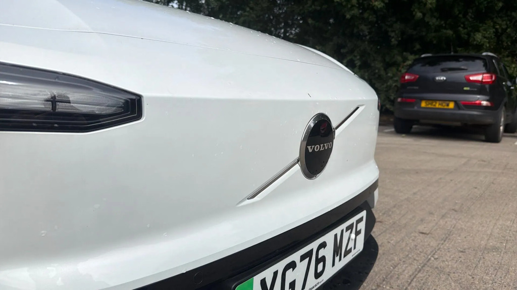 Volvo EX30 Plus, Single Motor Extended Range, Huge Black #39