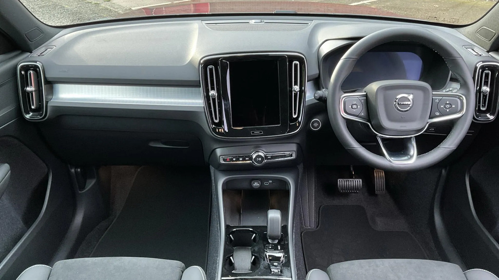 Volvo XC40 2.0 B3p Plus Dark  #5