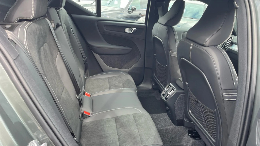 Volvo XC40 2.0 B3p Plus Dark #5