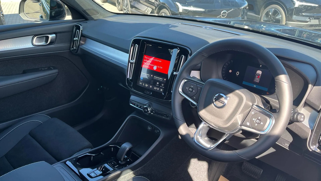 Volvo XC40 2.0 B3p Plus Dark  #4