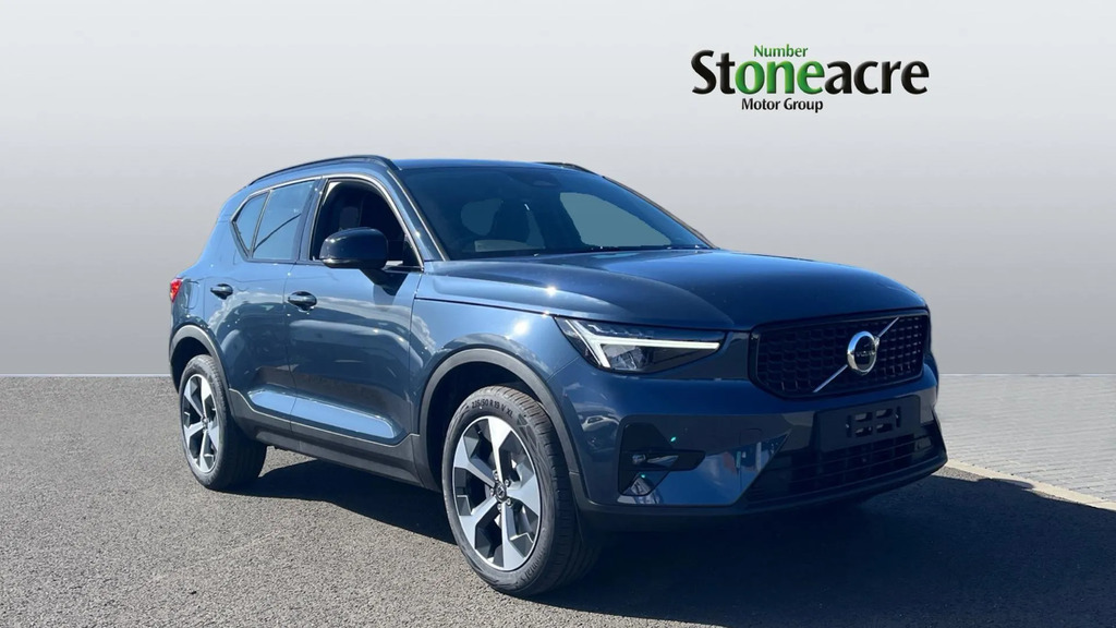 Volvo XC40 2.0 B3p Plus Dark 