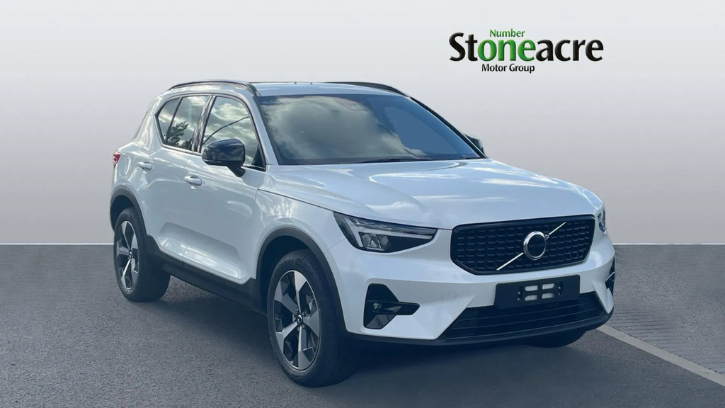 Volvo XC40 2.0 B3p Plus Dark 