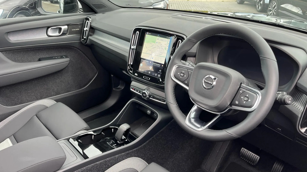 Volvo EX40 Single Motor Extended Range 82Kwh Ultra  #4