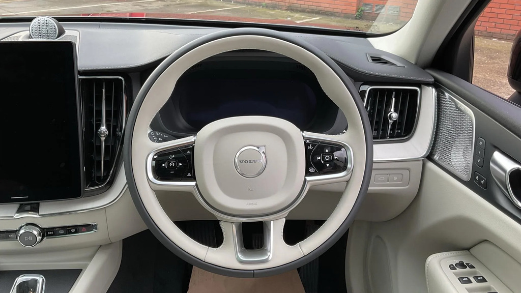 Volvo XC60 Ultra #10