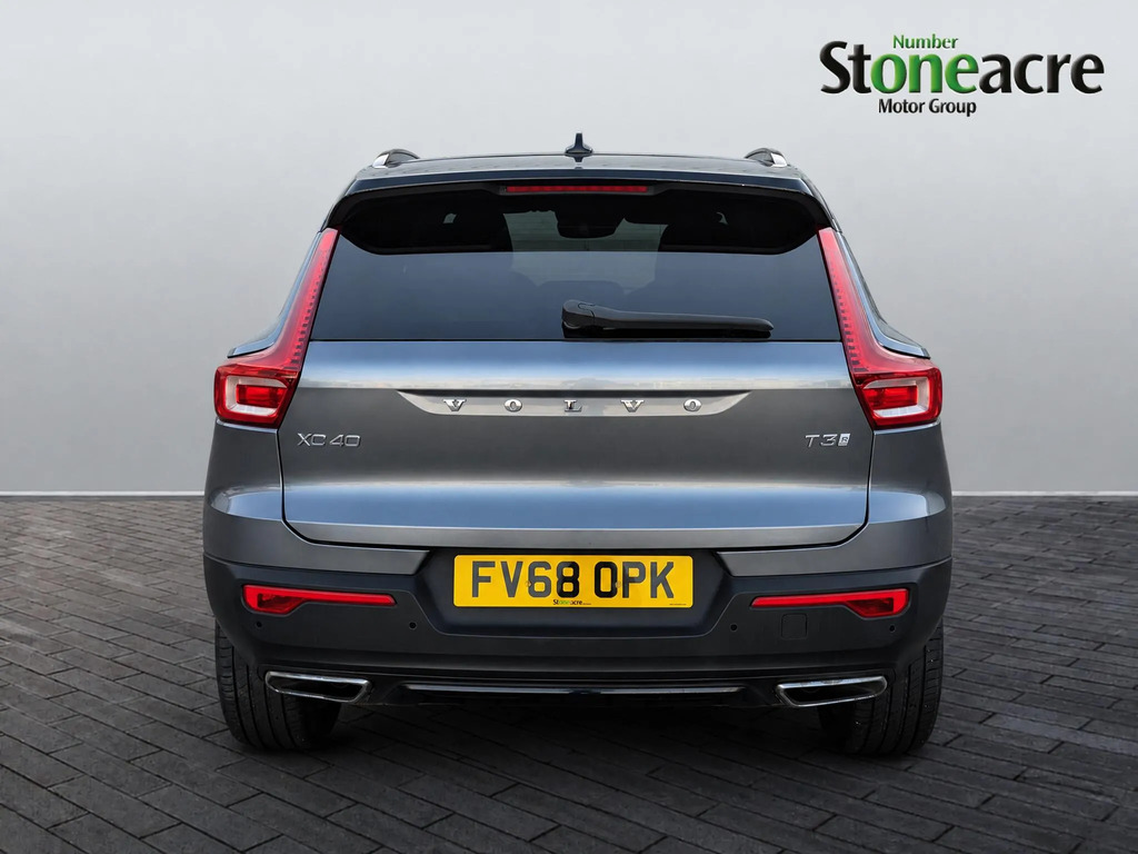 Volvo XC40 Suv #6
