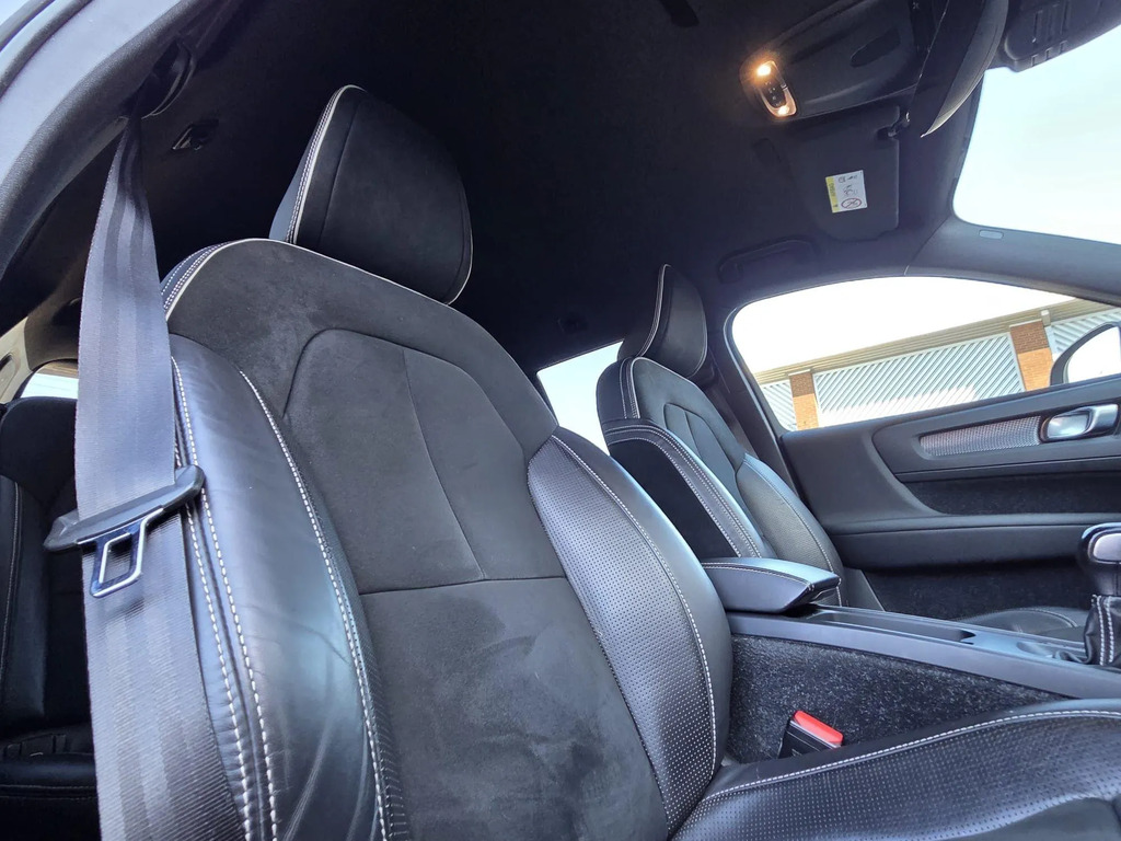 Volvo XC40 R-design Black #13