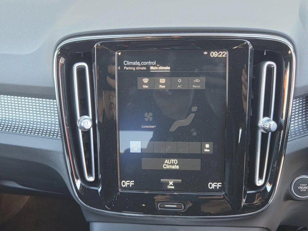 Volvo XC40 R-design Black #26
