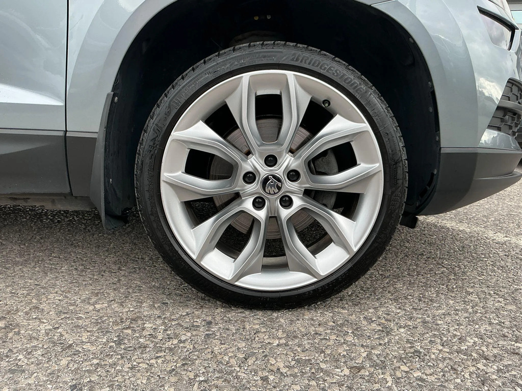 Skoda Karoq Se Technology Black #12
