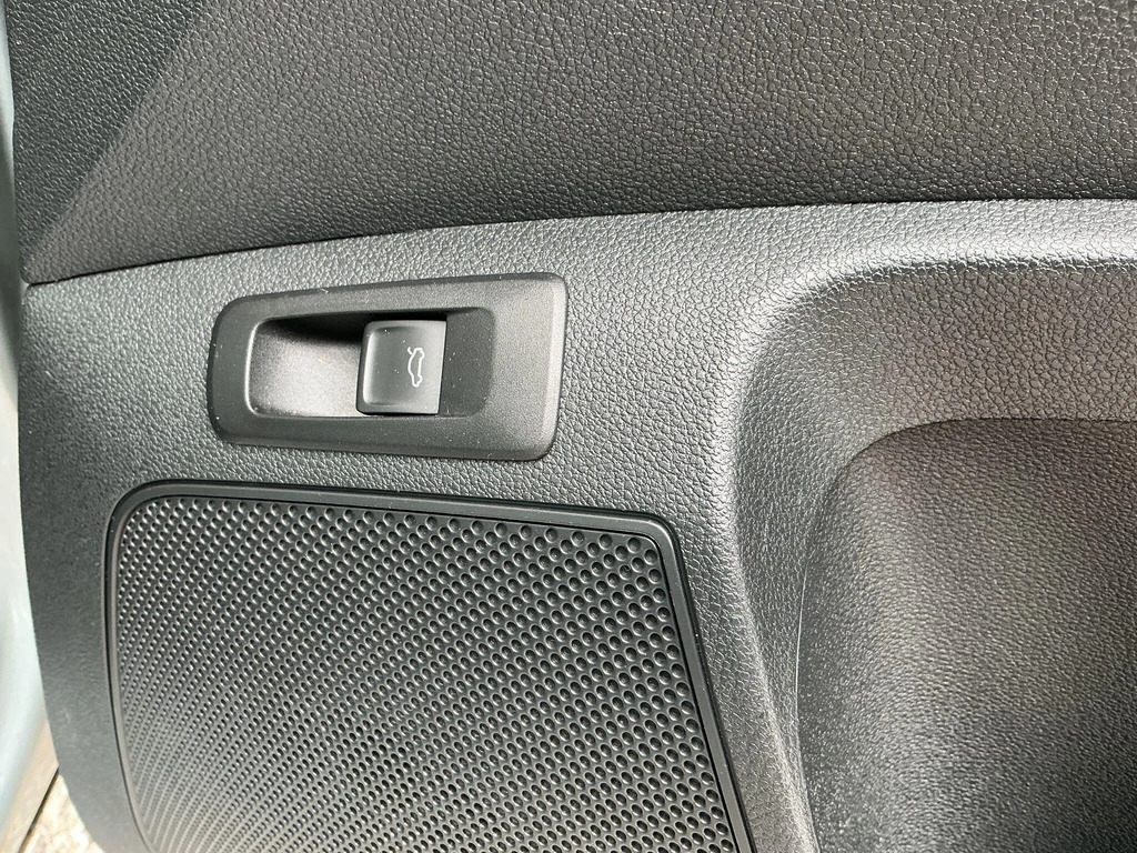 Skoda Karoq Se Technology Black #26