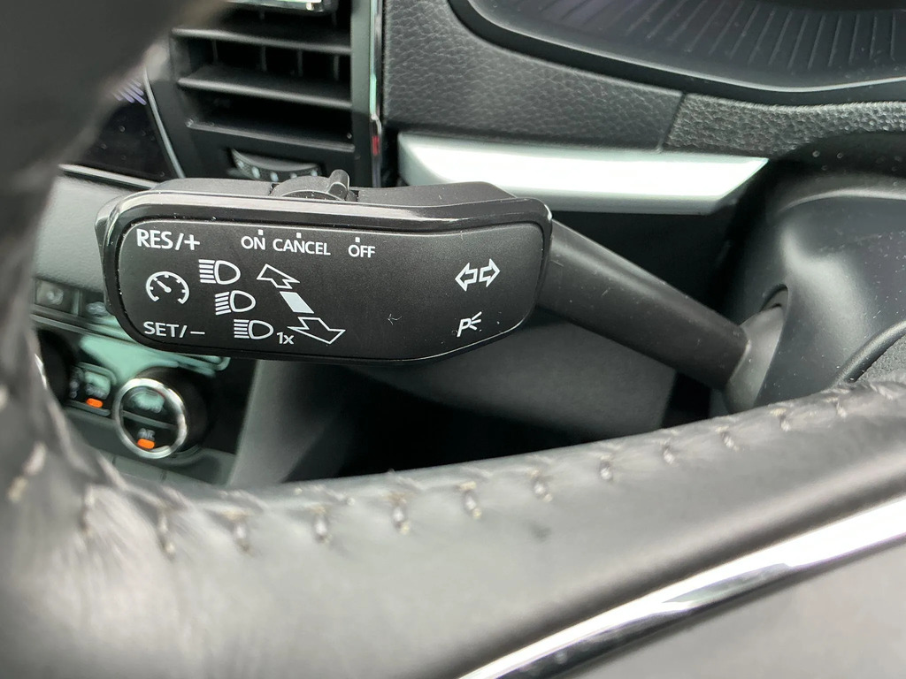 Skoda Karoq Se Technology Black #28
