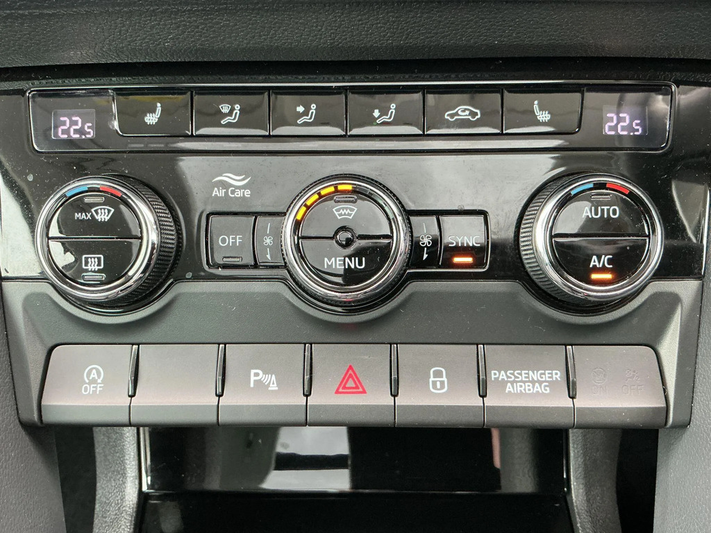 Skoda Karoq Se Technology Black #25