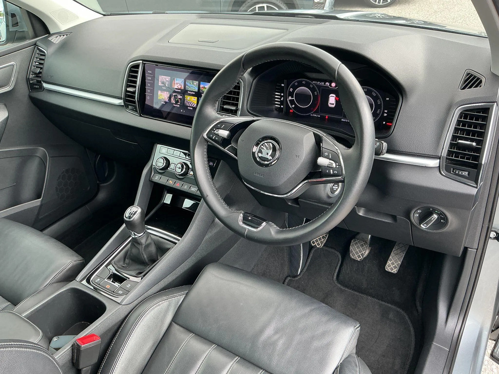 Skoda Karoq Se Technology Black #16