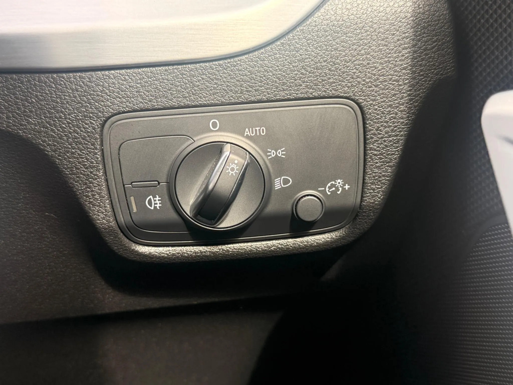 Audi Q2 35 Tfsi S Line White #17