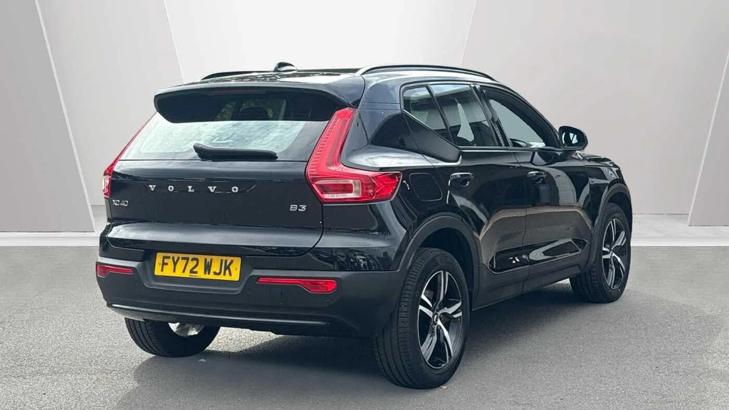 Volvo XC40 2.0 B3p Plus Dark #2