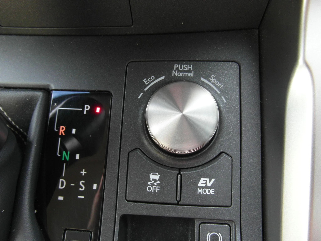 Lexus NX 2.5 300H 195 Bhp White #13