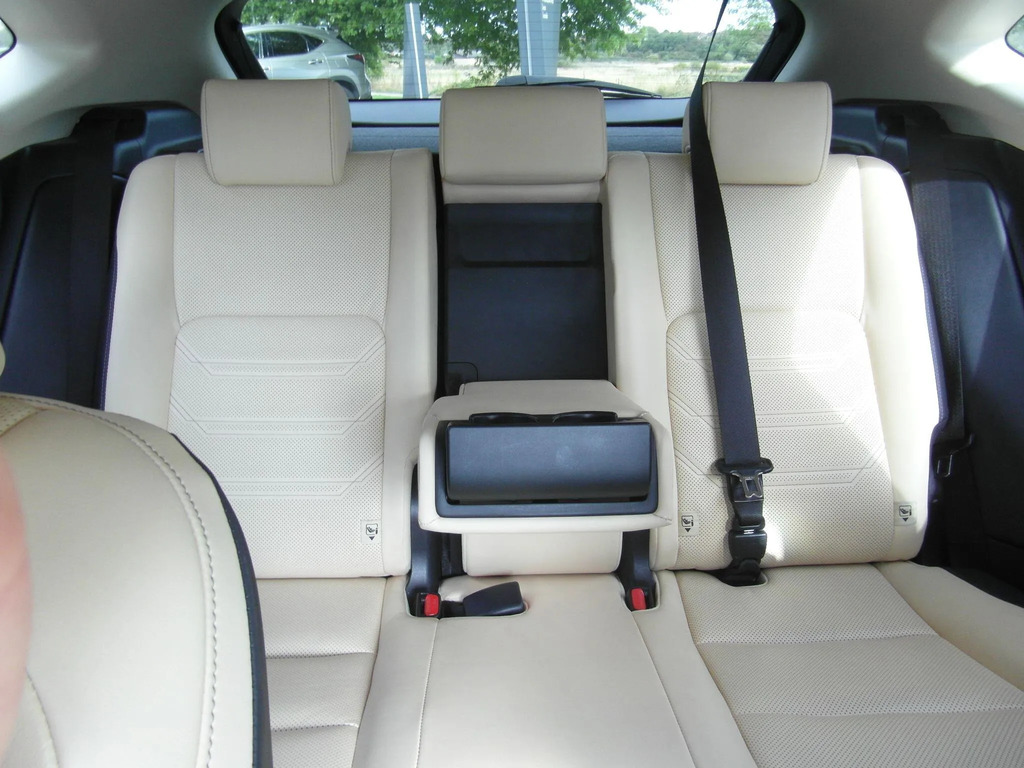 Lexus NX 2.5 300H 195 Bhp White #10