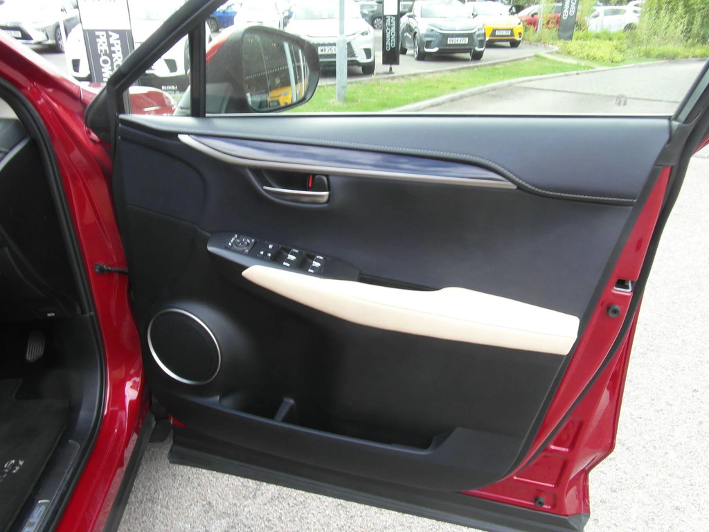 Lexus NX 2.5 300H 195 Bhp White #22