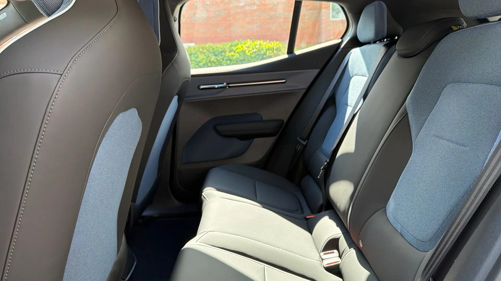 Volvo EX30 Ultra, Single Motor Extended Range, Grey #28