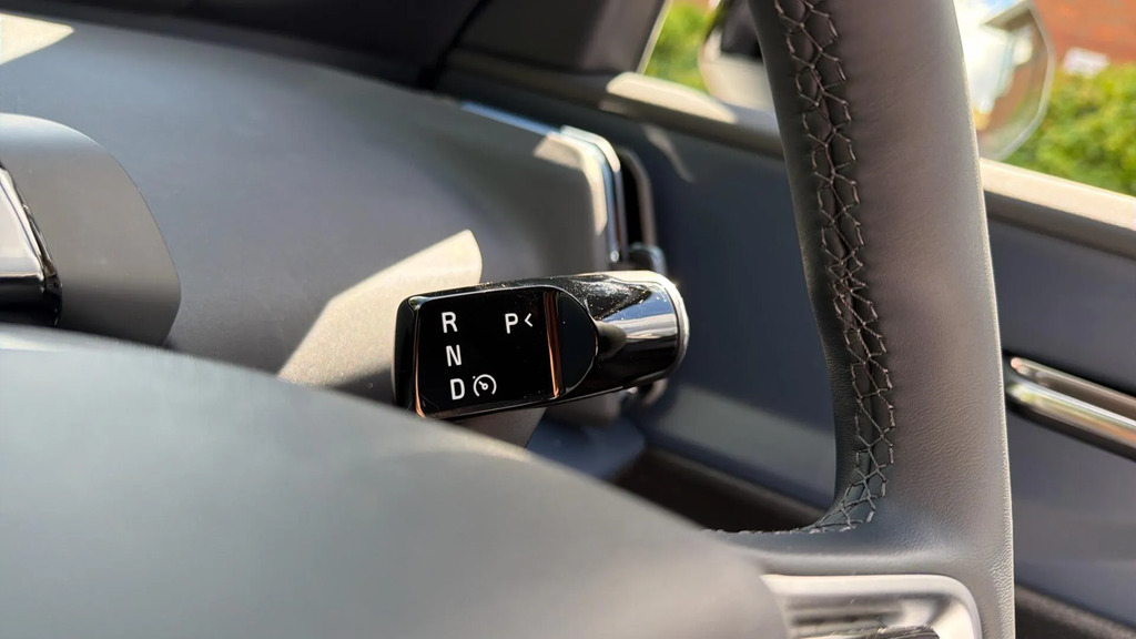 Volvo EX30 Ultra, Single Motor Extended Range, Grey #23