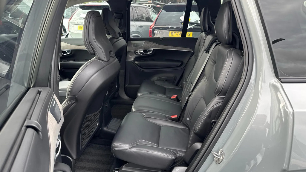 Volvo XC90 Plus Dark B5 235 Hp Black #31