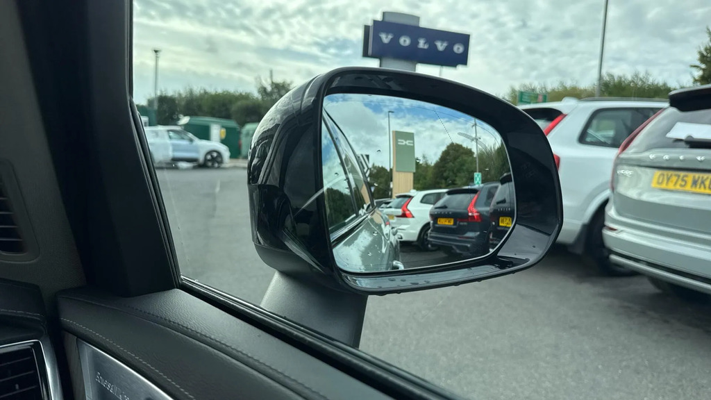 Volvo XC90 Plus Dark B5 235 Hp Black #30