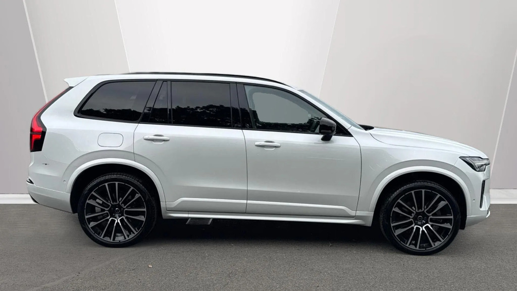 Volvo XC90 Ultra Black #36