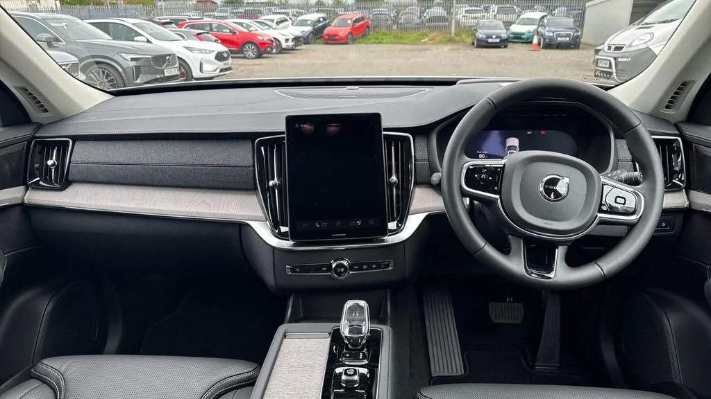 Volvo XC90 Ultra Black #39