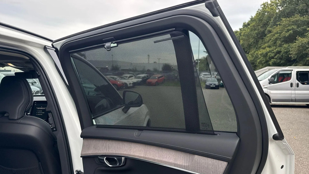 Volvo XC90 Ultra Black #45