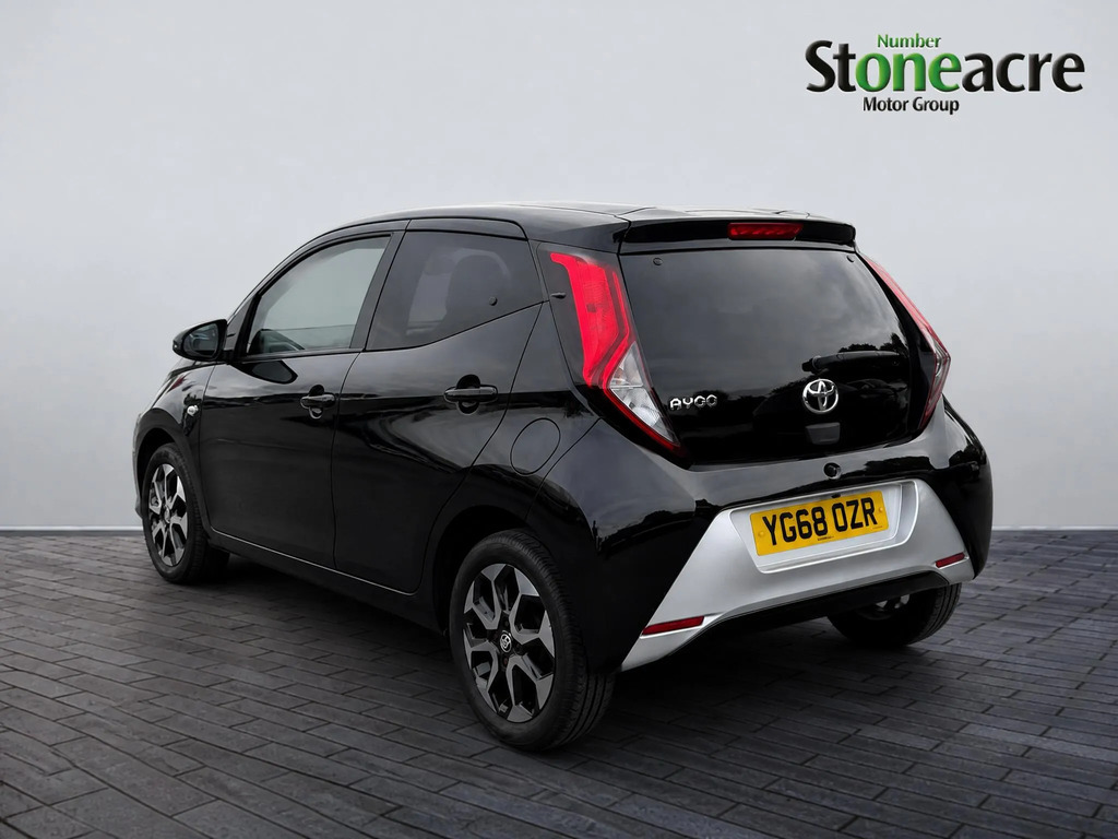 Toyota Aygo 1.0 Vvt-i X-plore Hatchback #4