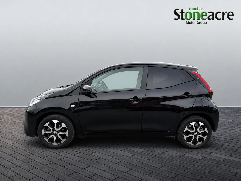 Toyota Aygo Hatchback Red #8