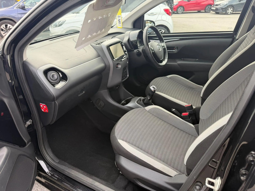 Toyota Aygo Hatchback Red #12
