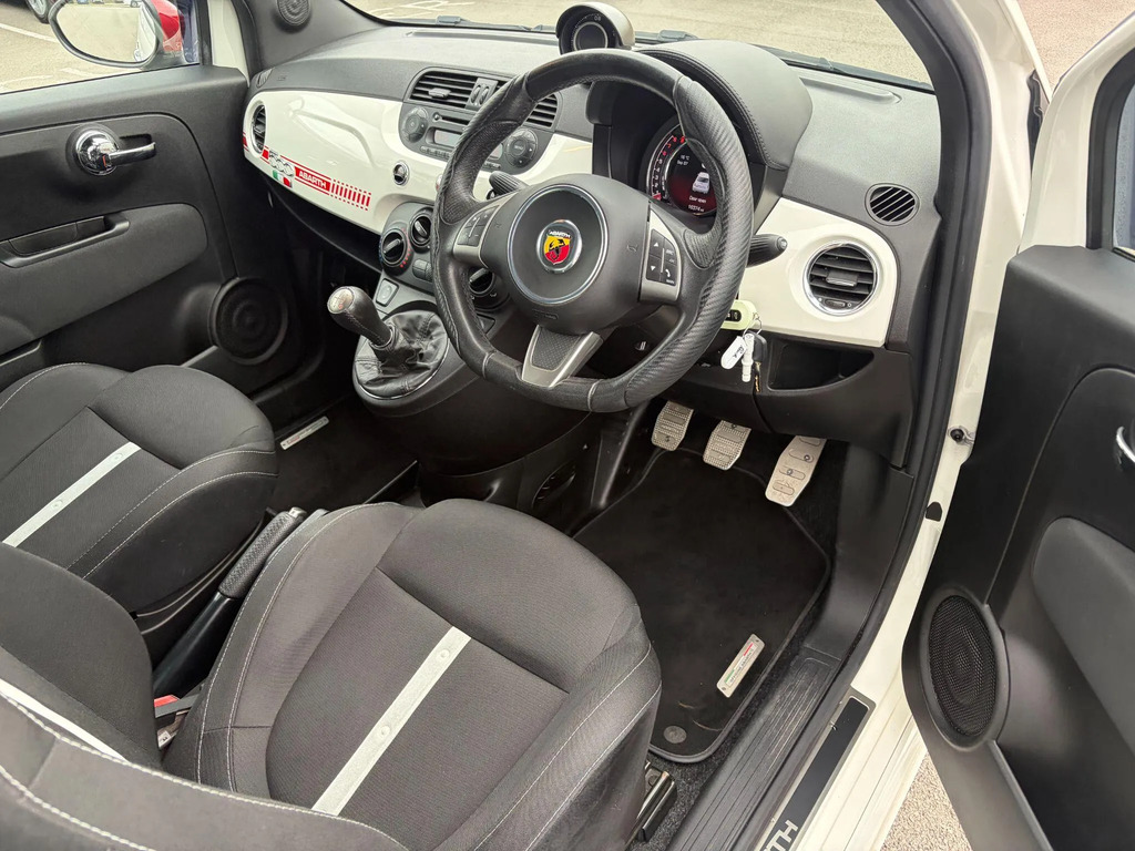 Abarth 595 1.4 T-jet 165 Turismo Black #11