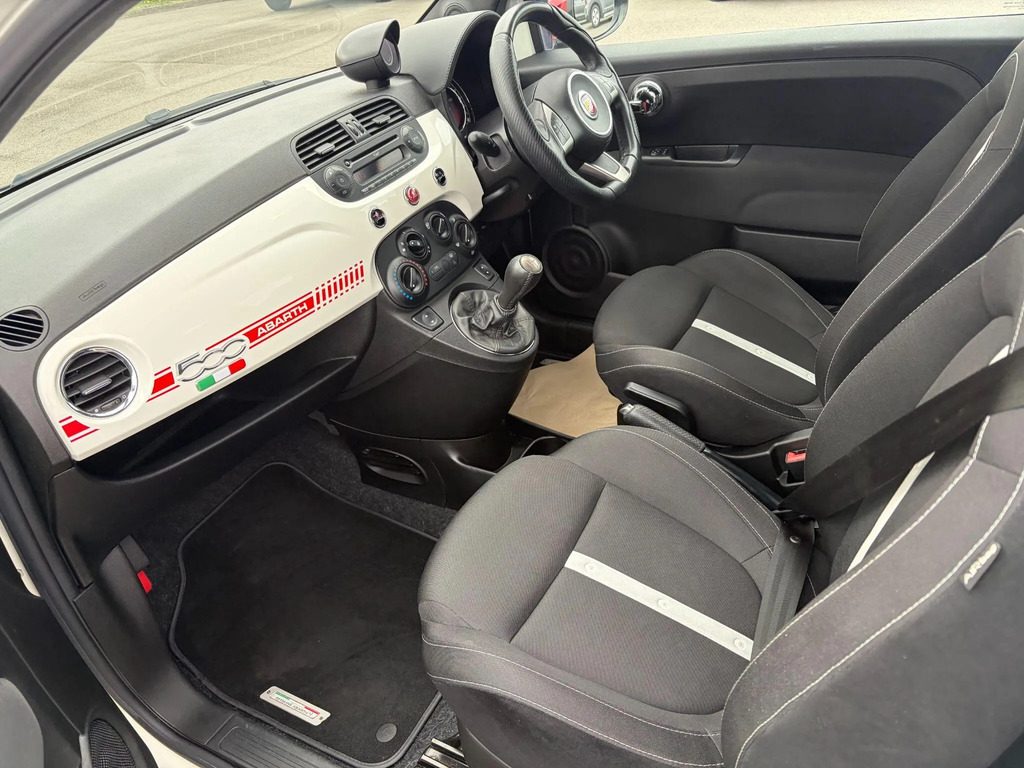 Abarth 595 1.4 T-jet 165 Turismo Black #18