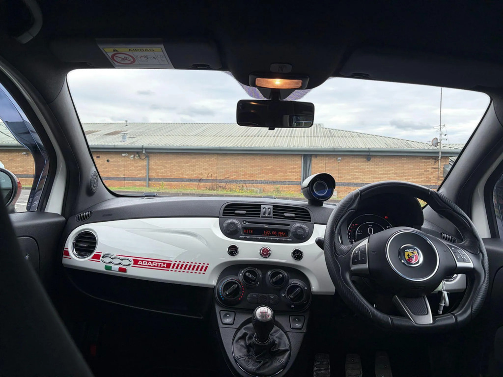 Abarth 595 1.4 T-jet 165 Turismo Black #9