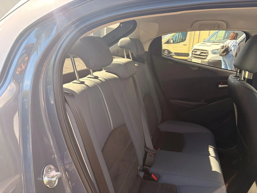 Mazda 2 1.5I Hybrid Agile Cvt Black #12