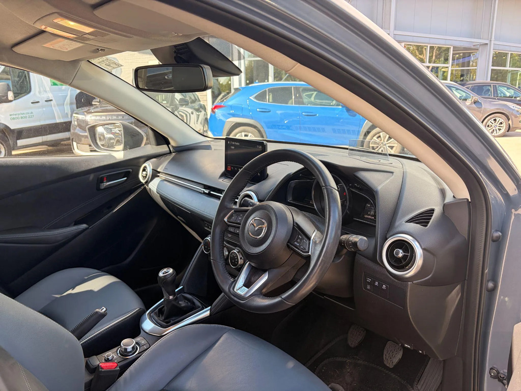 Mazda 2 1.5I Hybrid Agile Cvt Black #8