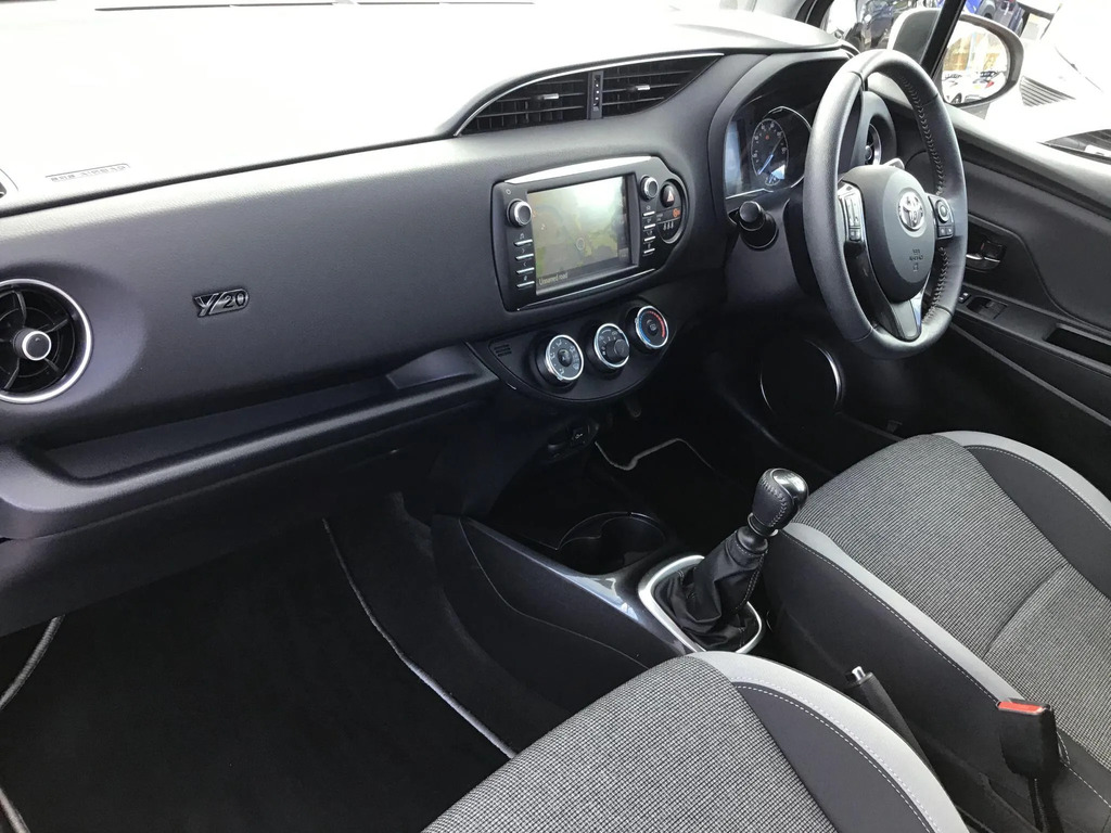 Toyota Yaris 1.5 Vvt-i Y20 White #3