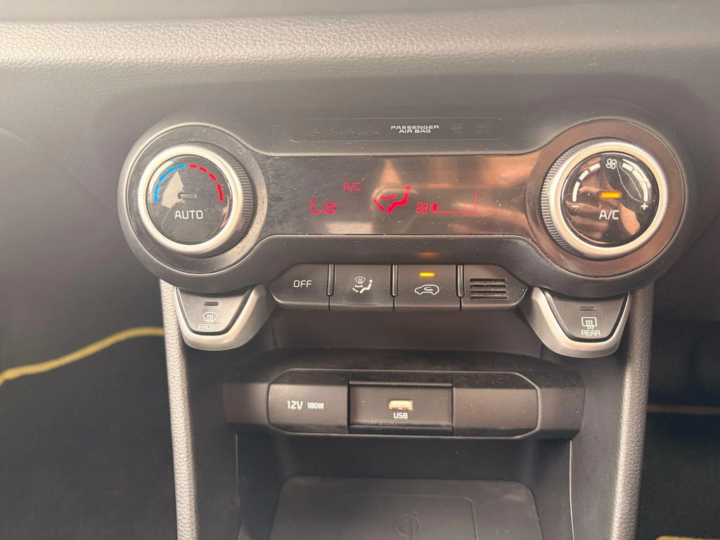Kia Picanto Picanto 3 Yellow #32