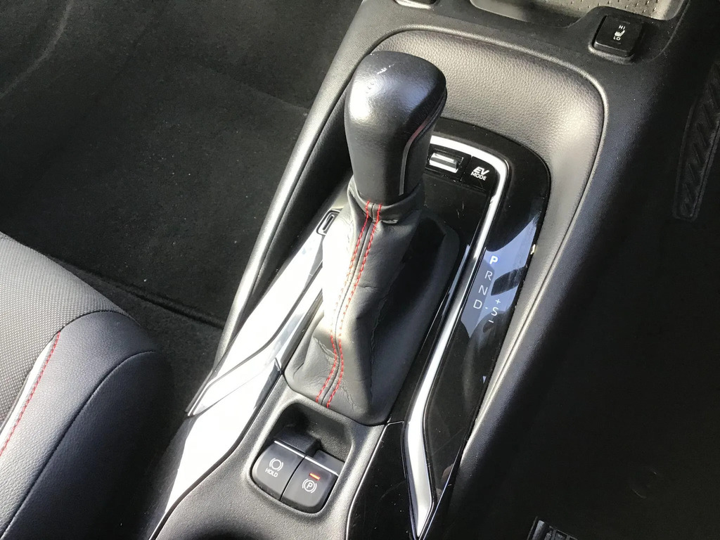 Toyota Corolla 2.0 Vvt-i Hybrid Gr Sport #6