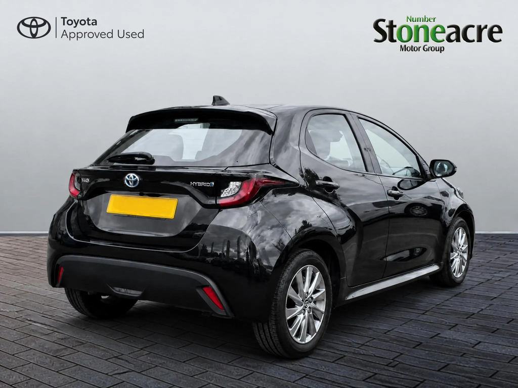 Toyota Yaris 1.5 Hybrid Icon #3