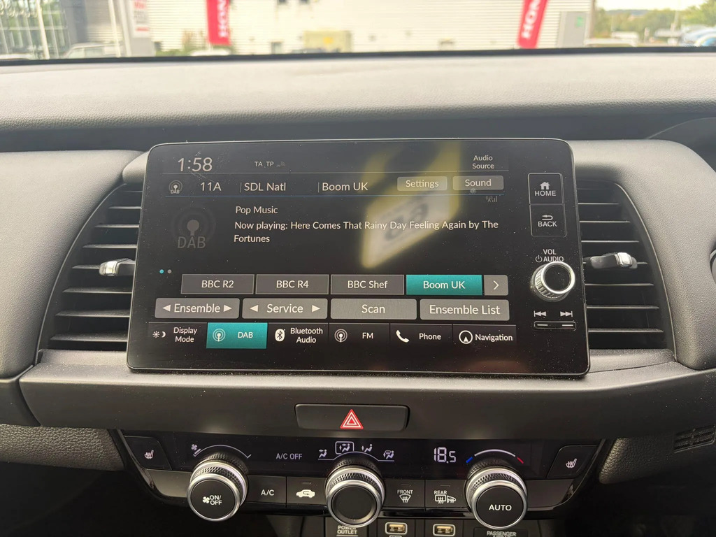 Honda Jazz Hat 1.5 Sr Style Plus Pack Cvt Red #21