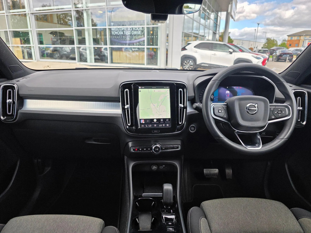 Volvo XC40 2.0 B4p Plus Dark #3