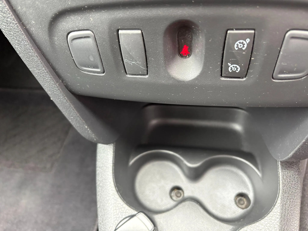 Dacia Sandero 0.9 Tce Essential White #24
