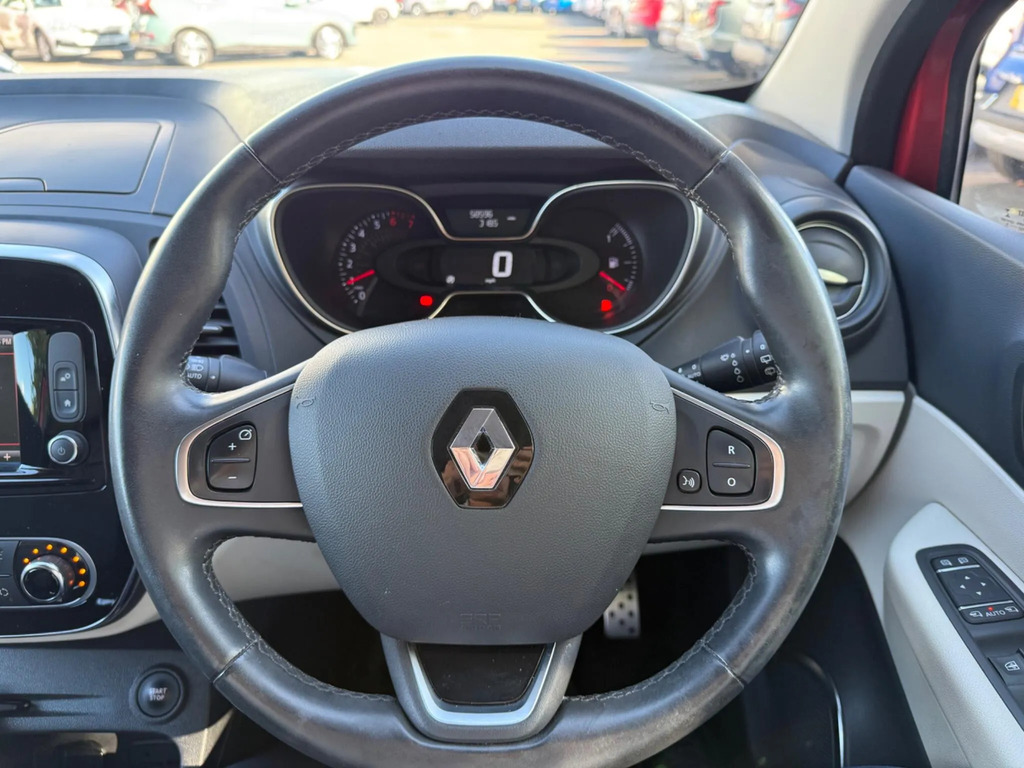 Renault Captur Signature X Nav Black #15