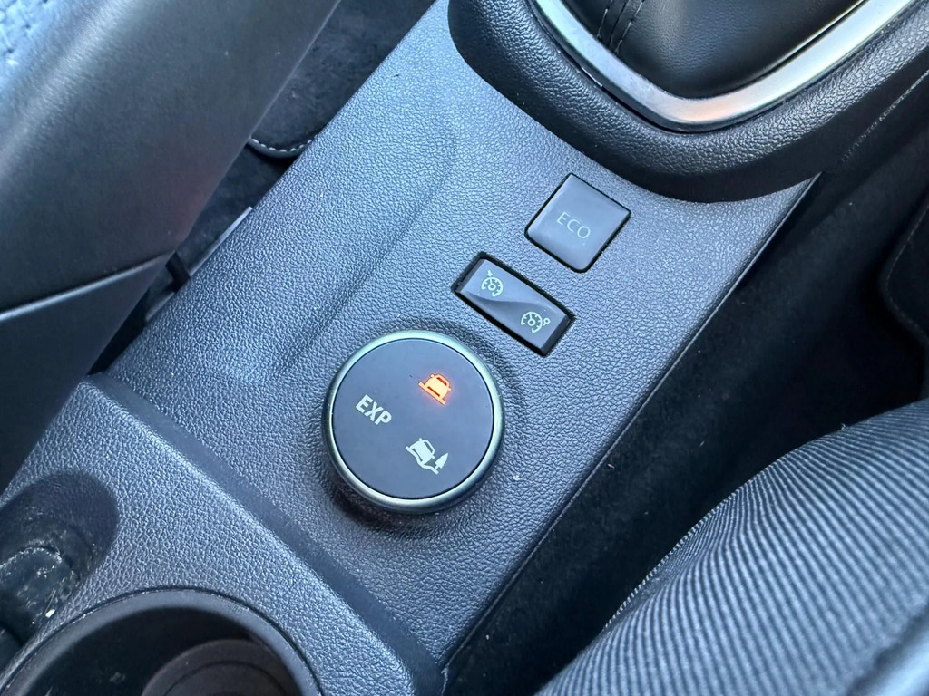 Renault Captur Signature X Nav Black #26