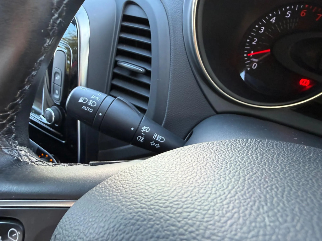 Renault Captur Signature X Nav Black #29