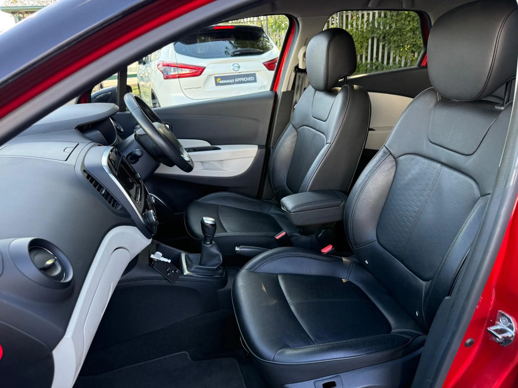 Renault Captur Signature X Nav Black #14