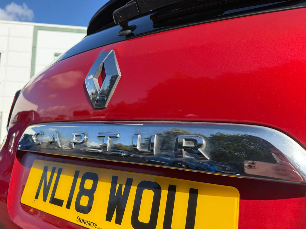 Renault Captur Signature X Nav Black #9